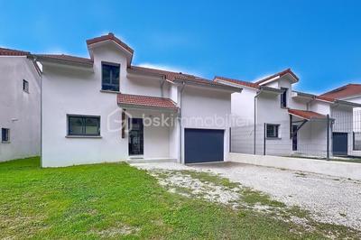 Maison - 115 m² - 4 pièces