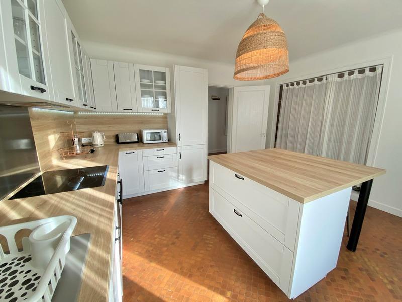 Maison - 220 m² - 7 pièces