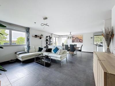 Appartement - 102 m² - 4 pièces