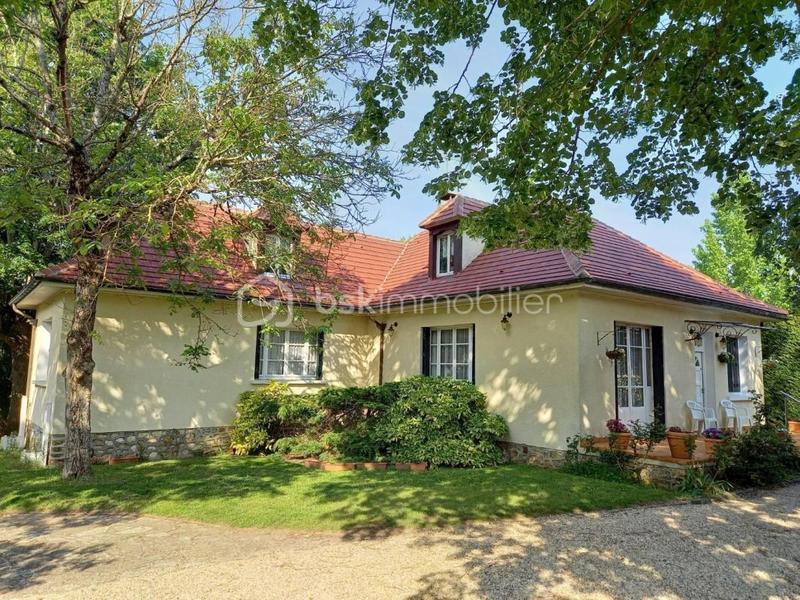 Maison - 150 m² - 7 pièces