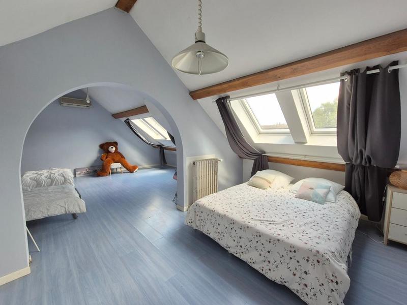 Maison - 350 m² - 7 pièces