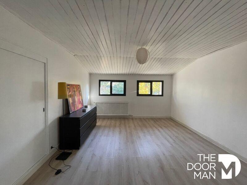 Maison - 204 m² - 5 pièces