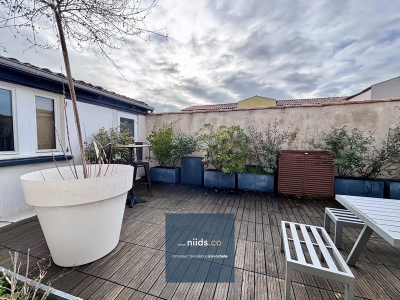 Appartement - 90 m² - 3 pièces