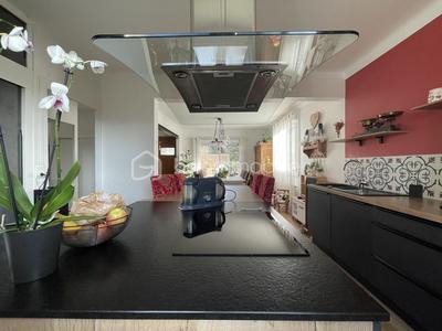 Maison - 130 m² - 6 pièces