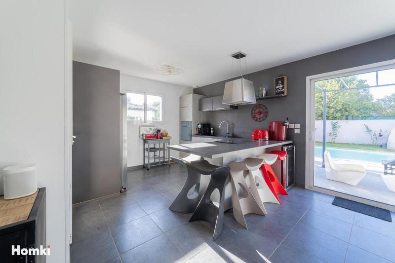 Maison - 137 m² - 6 pièces