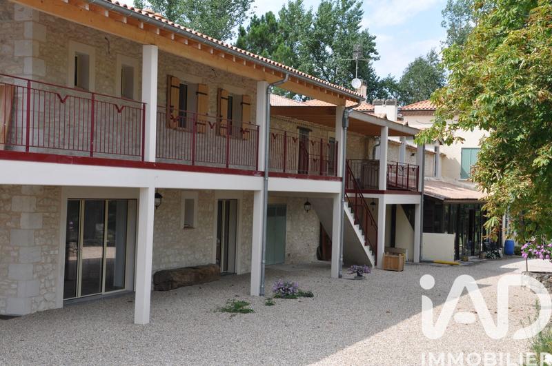 Maison - 499 m² - 16 pièces