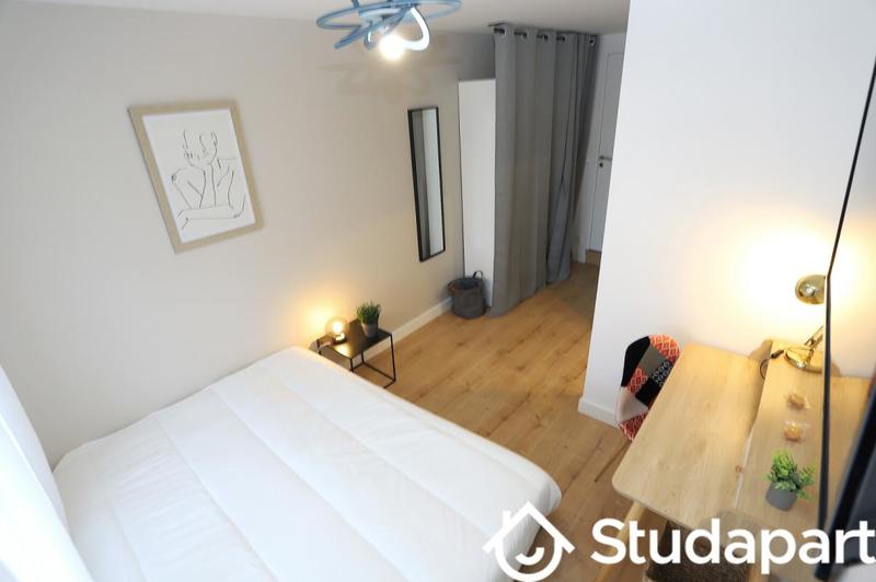 Chambre - 10 m² - 1 pièce