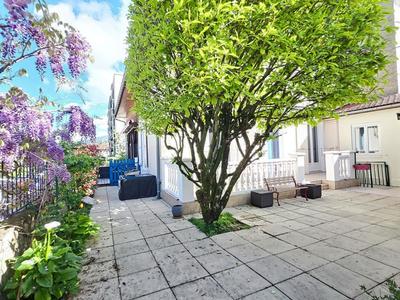 Maison - 159 m² - 8 pièces