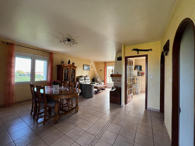 Maison - 137 m² - 5 pièces