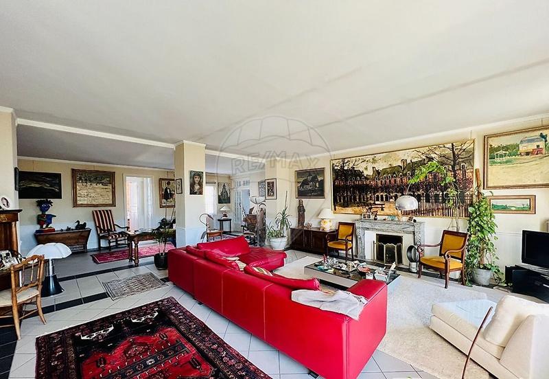 Appartement - 297 m² - 9 pièces