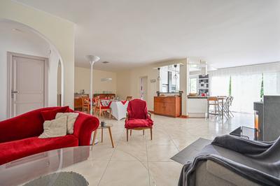 Maison contemporaine - 182 m² - 6 pièces