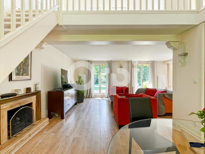 Maison - 167 m² - 5 pièces