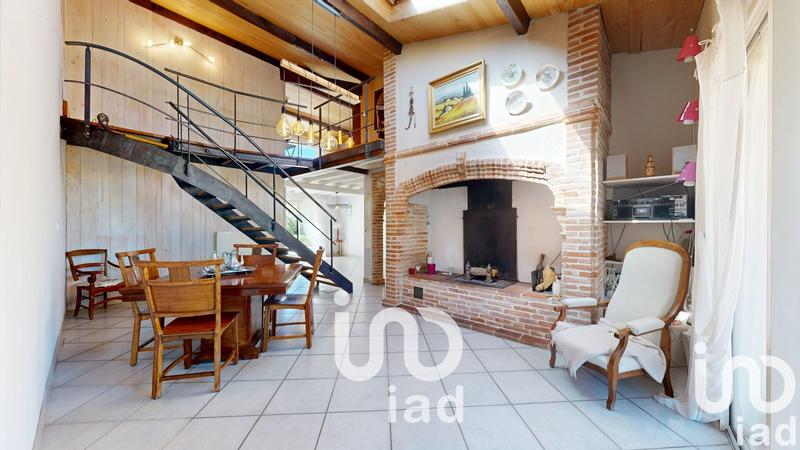 Maison - 210 m² - 8 pièces