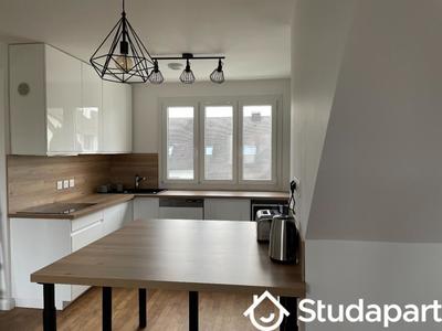 Chambre - 13 m² - 1 pièce