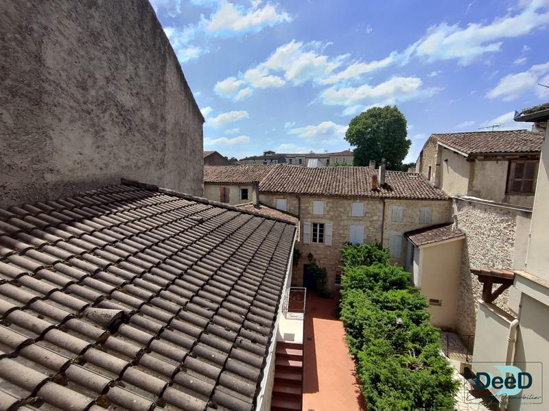 Maison - 288 m² - 9 pièces