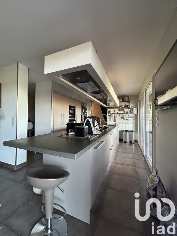 Maison - 221 m² - 6 pièces