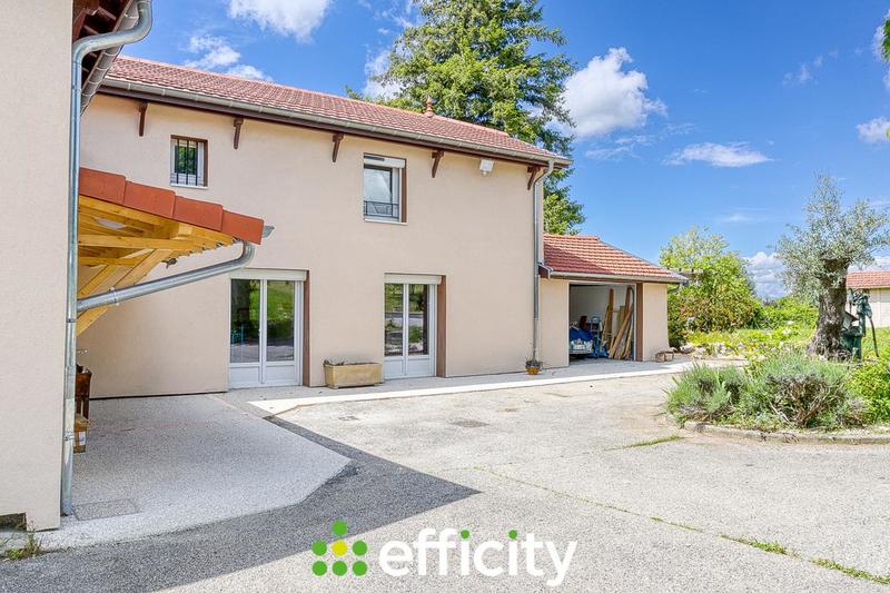 Villa - 244 m² - 6 pièces