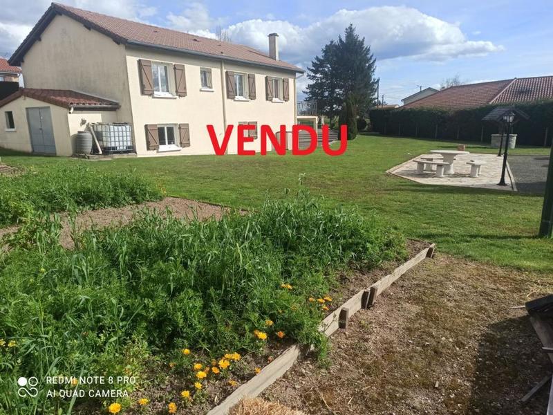 Maison - 90 m² - 5 pièces