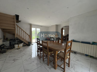 Maison - 204 m² - 4 pièces