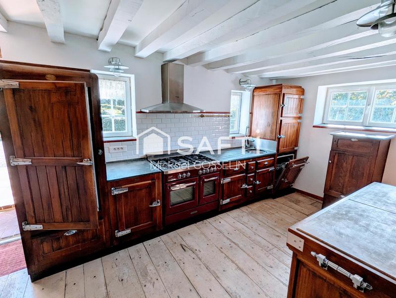 Maison - 300 m² - 9 pièces