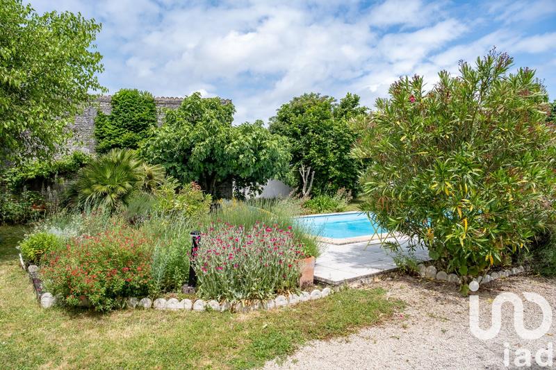 Maison - 275 m² - 8 pièces