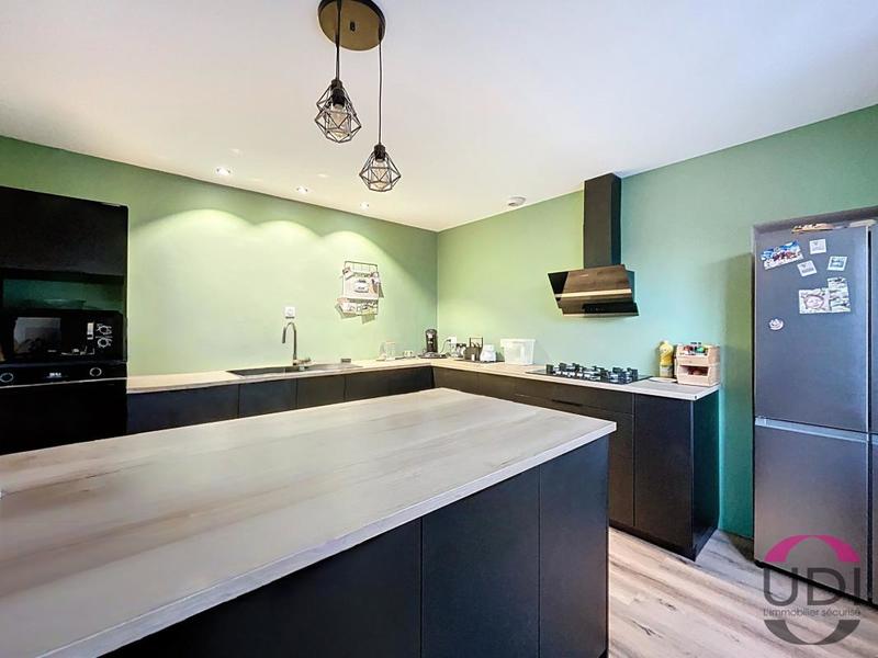 Maison - 123 m² - 7 pièces