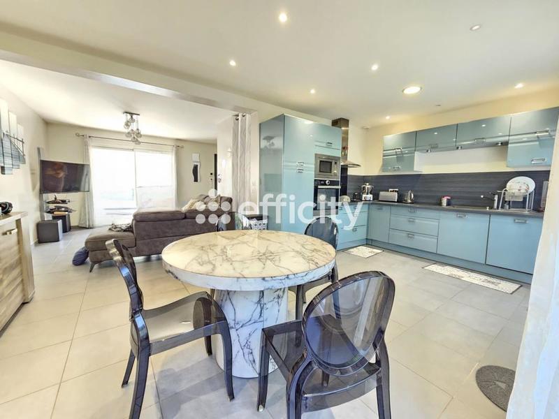 Maison - 84 m² - 4 pièces