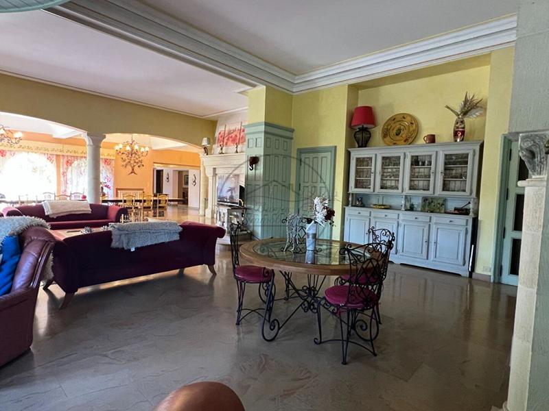 Demeure - 522 m² - 10 pièces