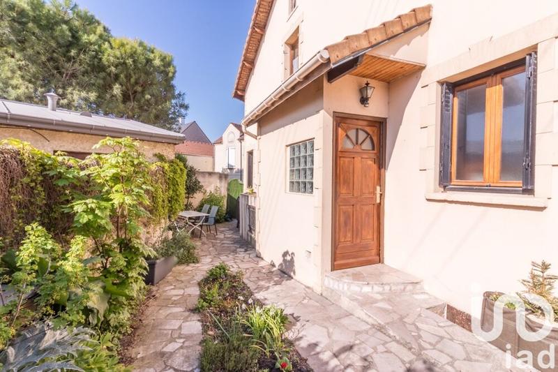 Maison - 79 m² - 5 pièces