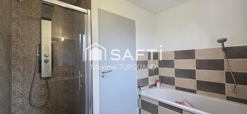 Maison - 93 m² - 4 pièces