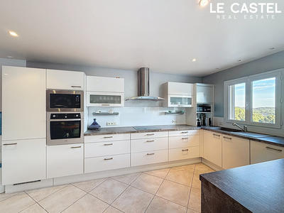 Maison - 162 m² - 6 pièces