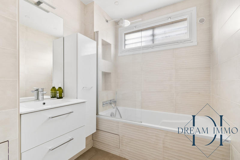 Appartement - 98 m² - 4 pièces