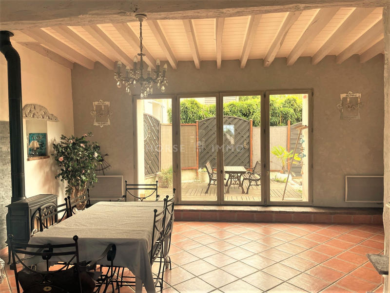 Maison - 208 m² - 5 pièces