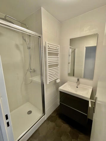 Chambre - 11 m² - 5 pièces