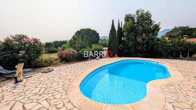 Villa - 180 m² - 7 pièces