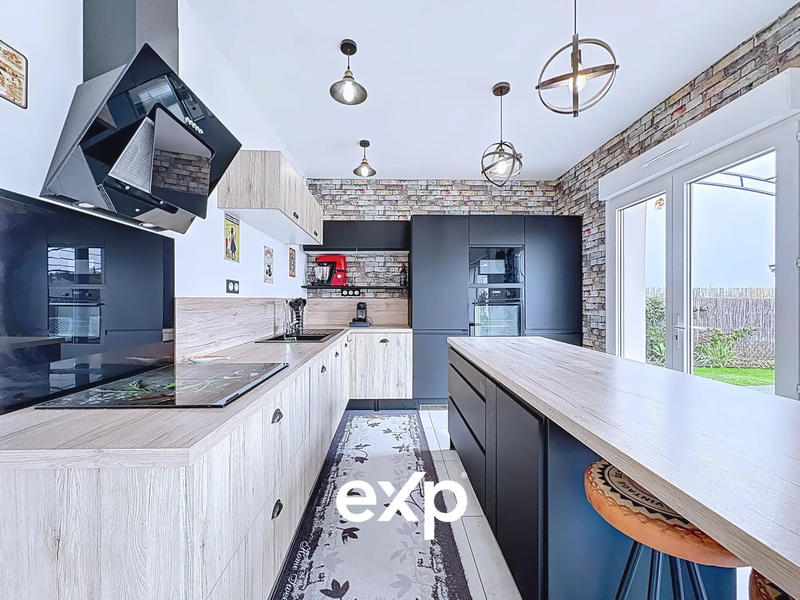 Maison - 151 m² - 6 pièces