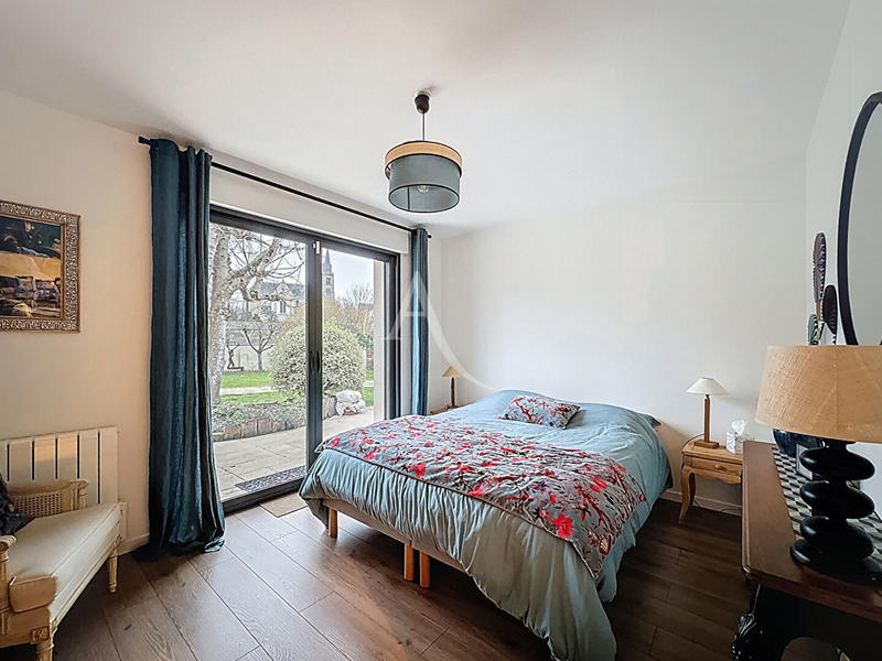 Maison - 203 m² - 11 pièces