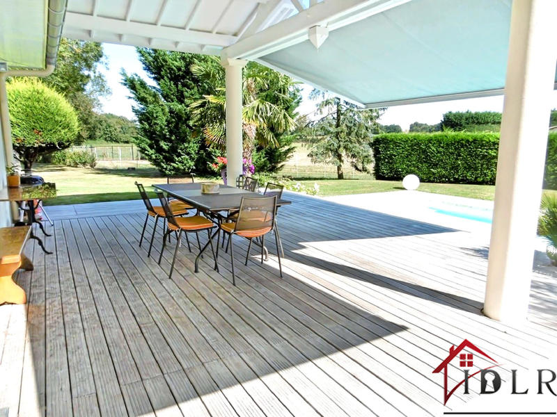 Propriété - 162 m² - 6 pièces