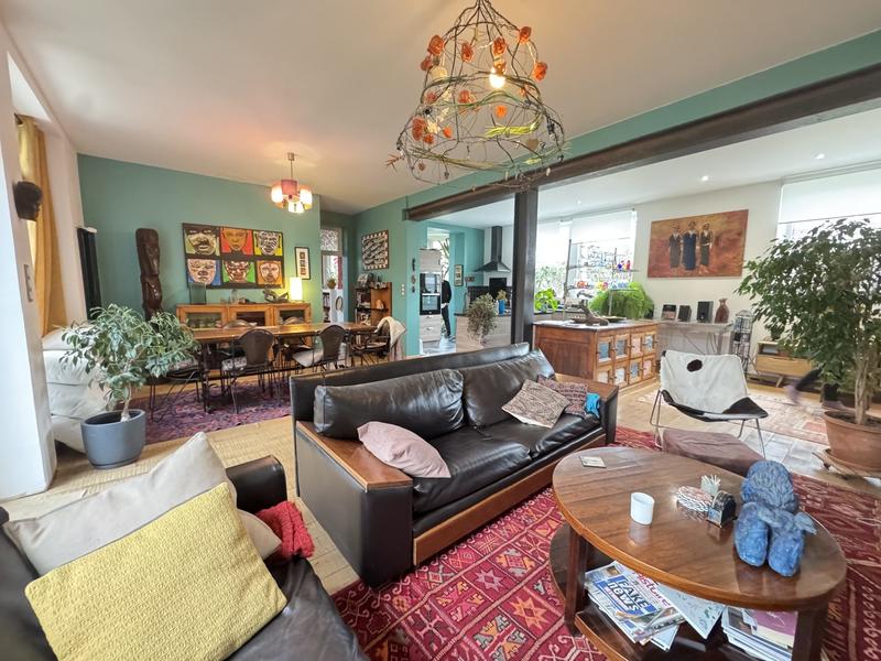 Maison - 180 m² - 7 pièces