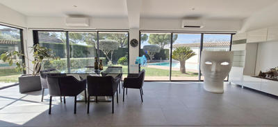Villa - 287 m² - 5 pièces