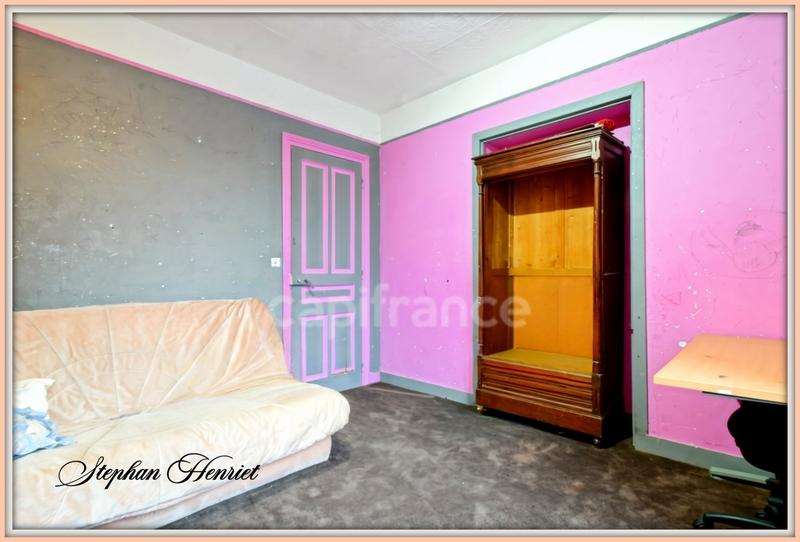 Maison - 262 m² - 12 pièces