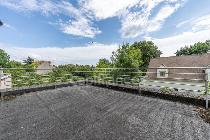 Maison - 190 m² - 5 pièces