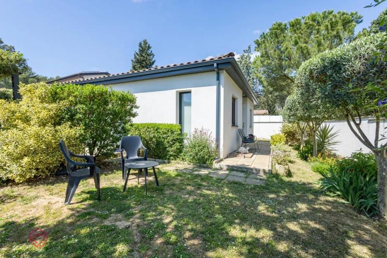 Villa - 90 m² - 3 pièces