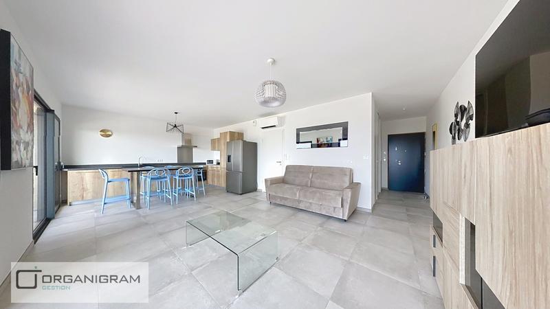 Appartement - 75 m² - 3 pièces