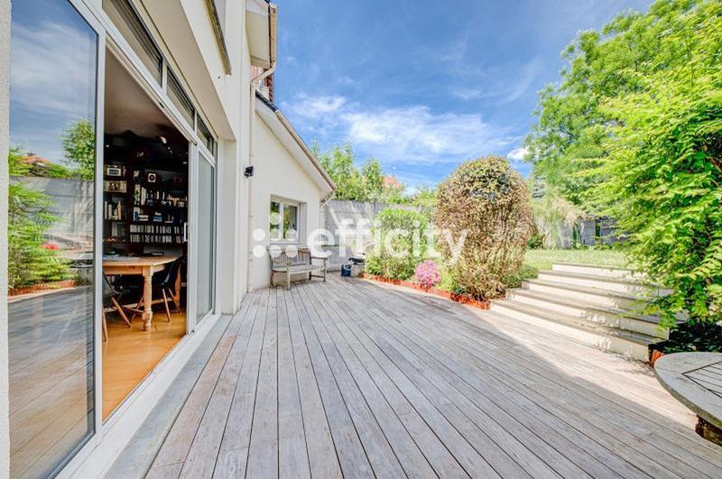 Maison - 170 m² - 6 pièces