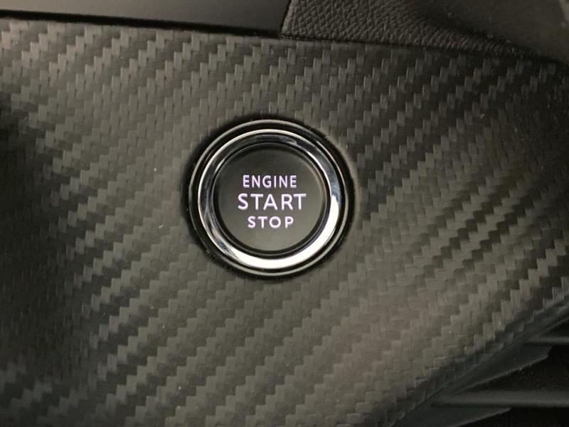 Peugeot 2008 II Hybrid 145 e-Dcs6 Allure