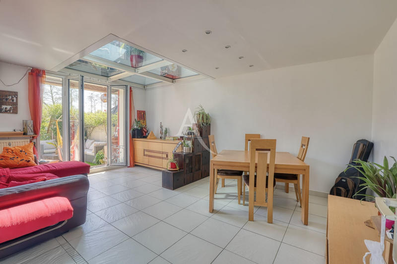 Maison - 107 m² - 6 pièces