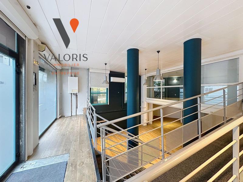 Local commercial - 150 m² - 5 pièces