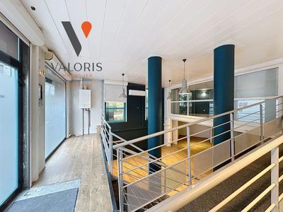 Local commercial - 150 m² - 5 pièces