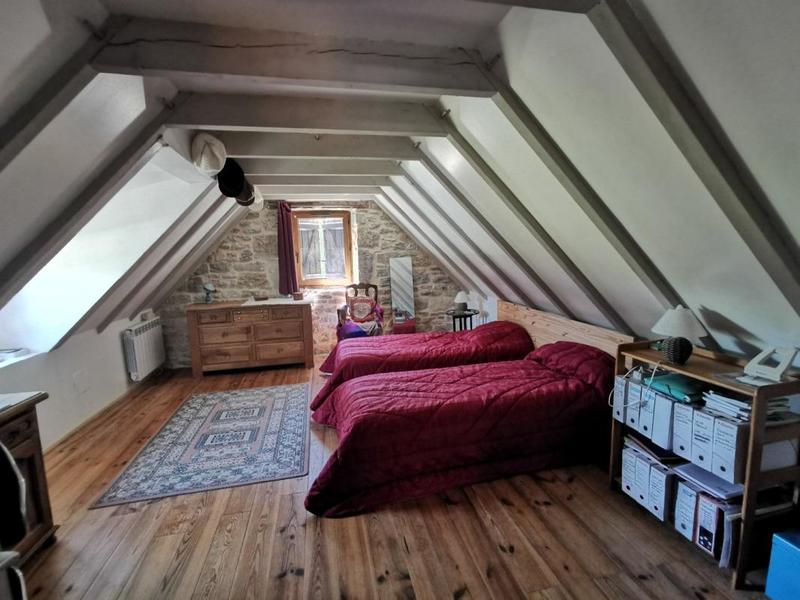 Propriété - 275 m² - 10 pièces